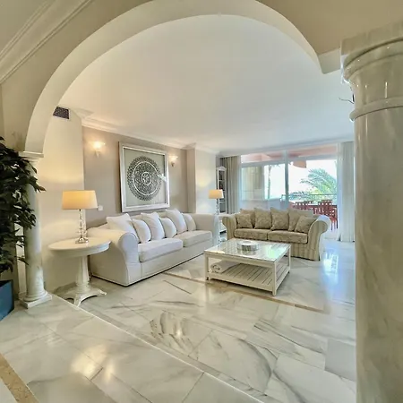 Magna - De Lujo Y Golf En Zona De Puerto Banus * 马尔韦利亚