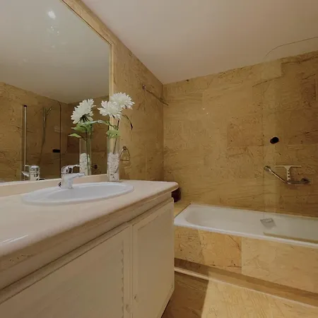 Magna - De Lujo Y Golf En Zona De Puerto Banus Διαμέρισμα