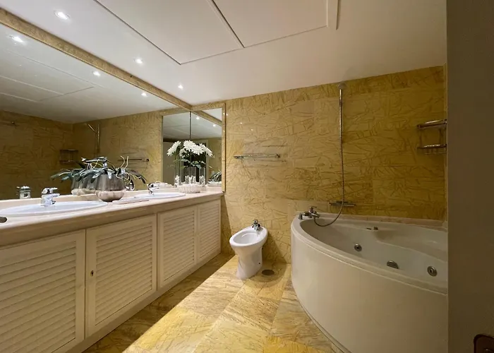 Magna - De Lujo Y Golf En Zona De Puerto Banus Marbella