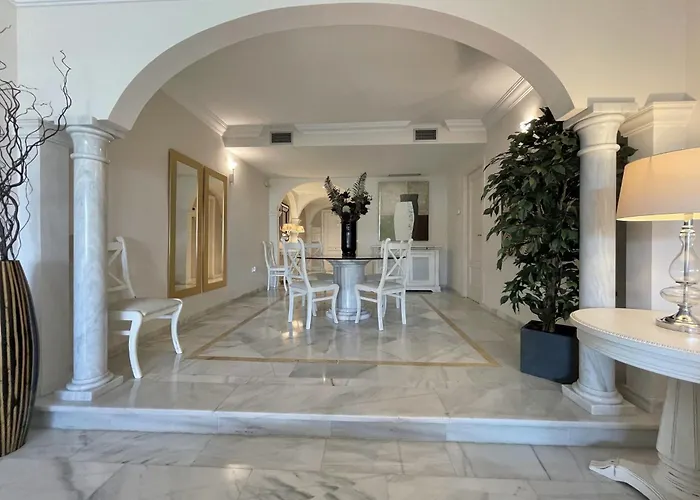 Magna - De Lujo Y Golf En Zona De Puerto Banus Apartman *