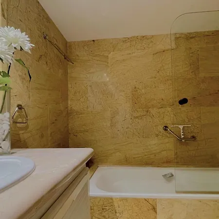 アパート Magna - De Lujo Y Golf En Zona De Puerto Banus マルベーリャ