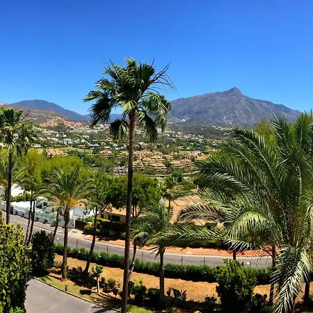 Magna - De Lujo Y Golf En Zona De Puerto Banus アパート